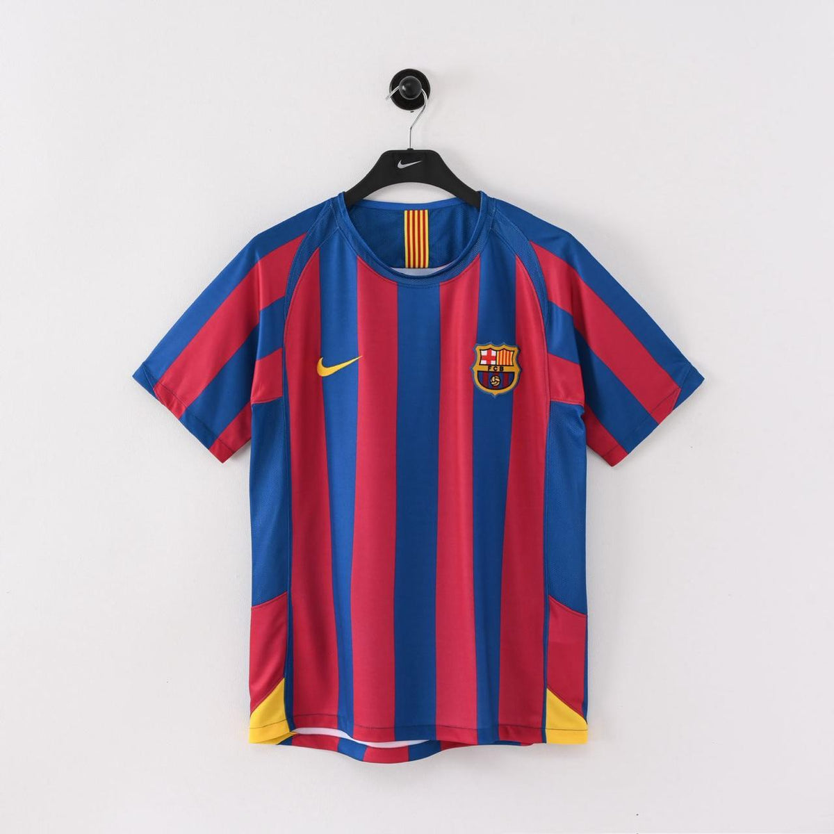 FC Barcelona 2005-06 Retro Jersey 
