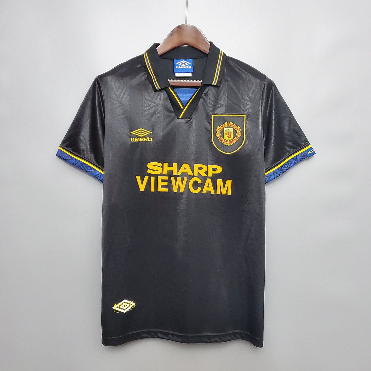 Manchester United 1993-95 Away Black Retro Jersey