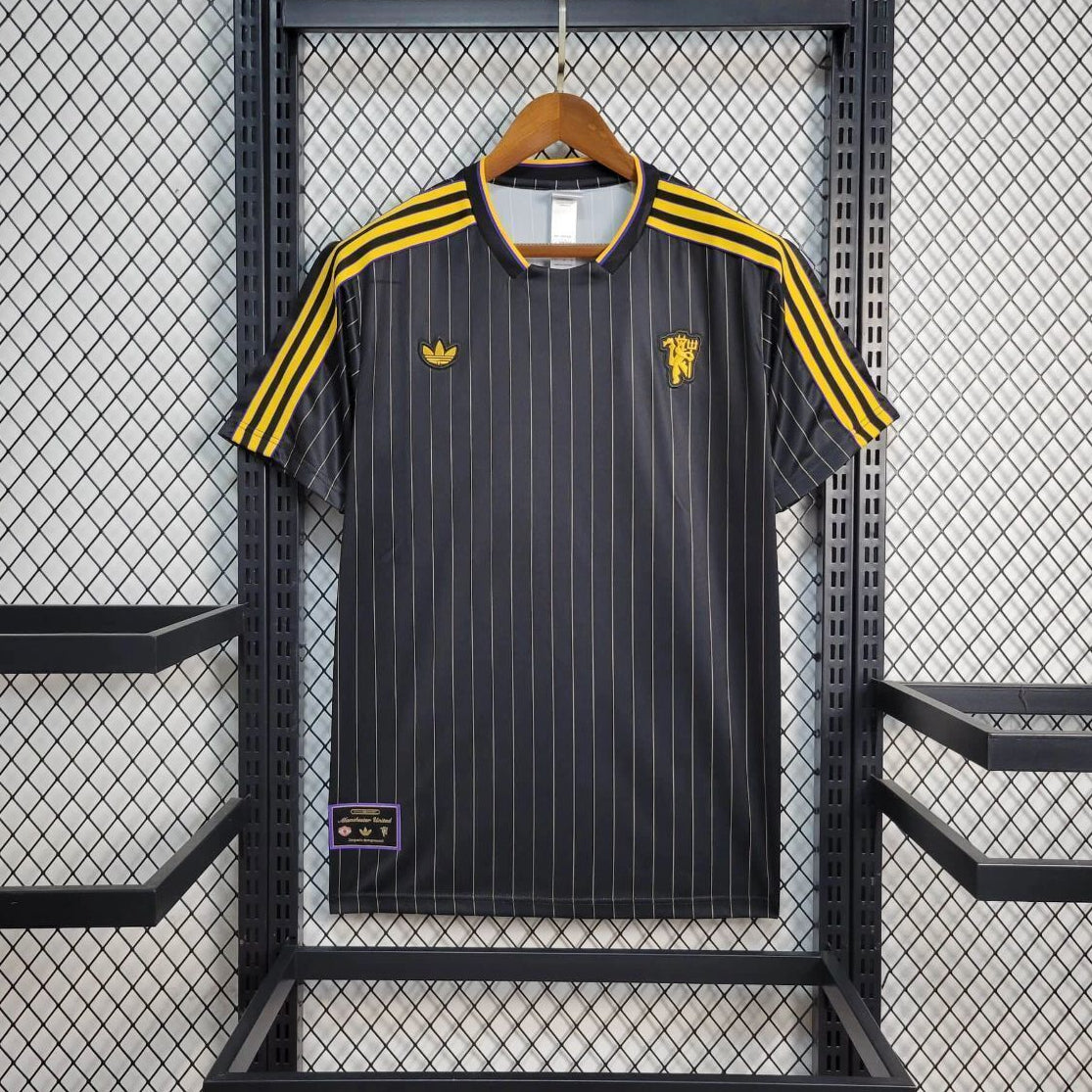 Manchester united terrace icon jersey